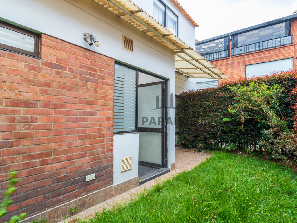 4 Bedrooms Bedrooms, ,4 BathroomsBathrooms,Casa,Venta,1020