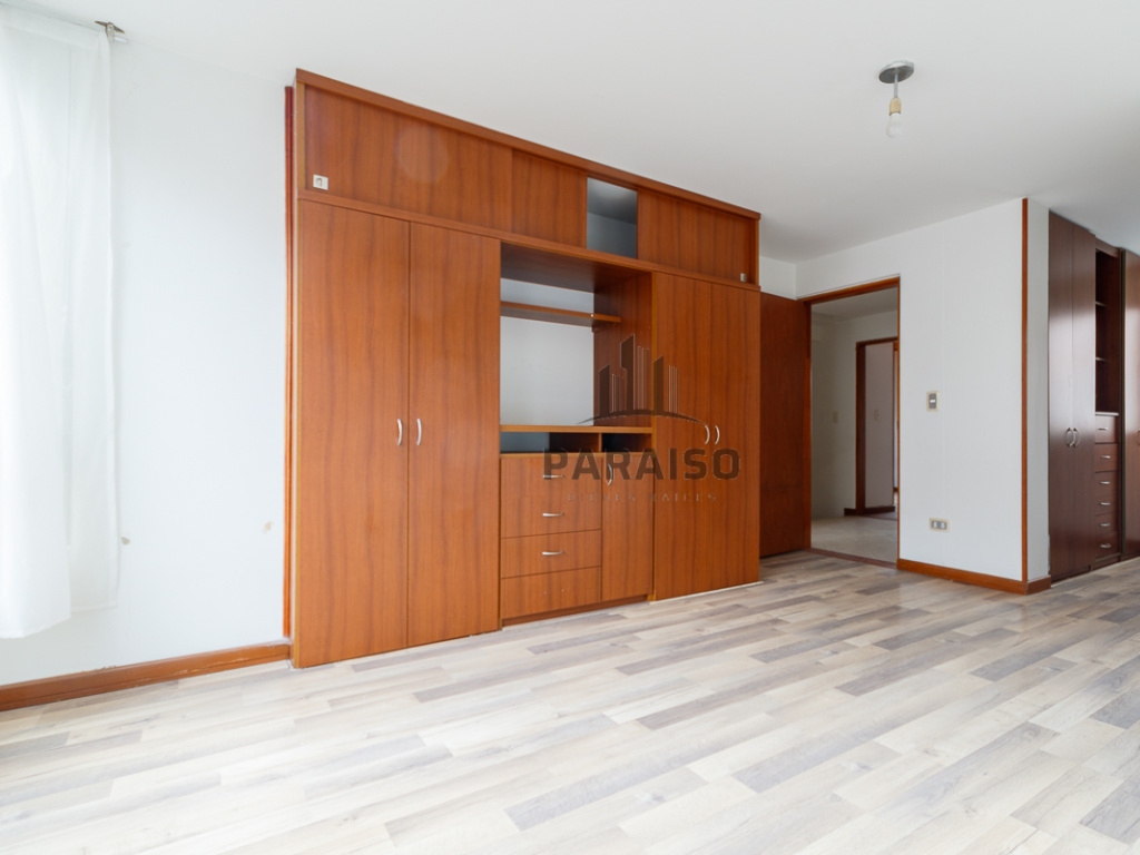 4 Bedrooms Bedrooms, ,4 BathroomsBathrooms,Casa,Venta,1020