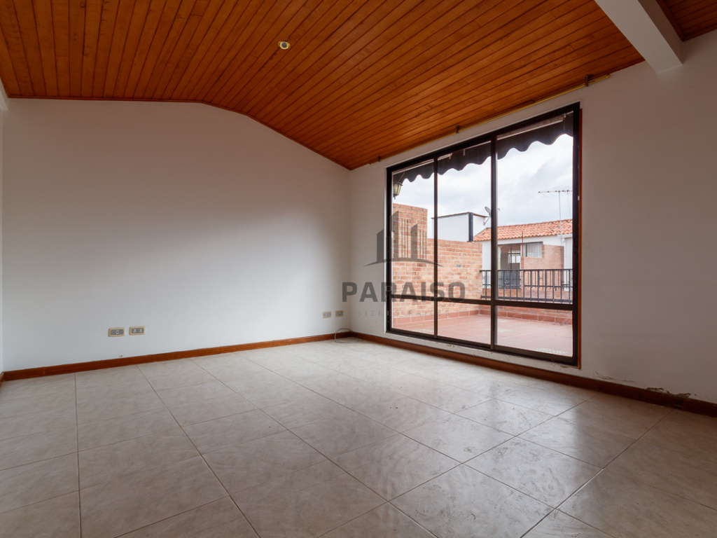 4 Bedrooms Bedrooms, ,4 BathroomsBathrooms,Casa,Venta,1020