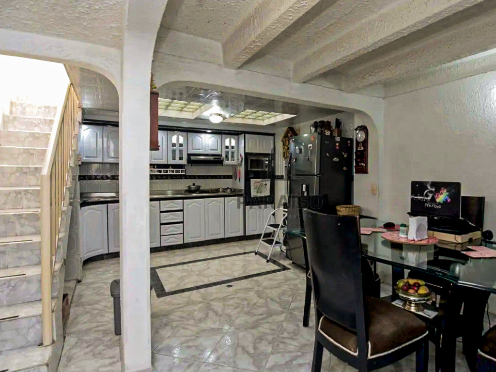 carrera 111 c 74, 4 Bedrooms Bedrooms, ,3 BathroomsBathrooms,Casa,Venta,carrera 111 c 74,3,1025