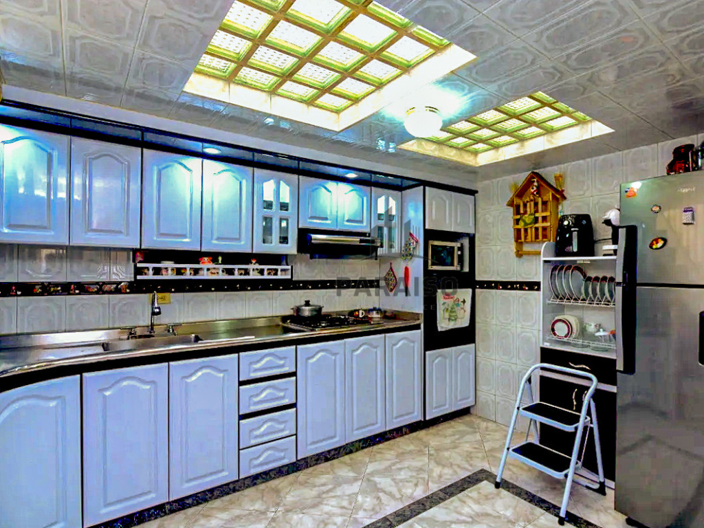 carrera 111 c 74, 4 Bedrooms Bedrooms, ,3 BathroomsBathrooms,Casa,Venta,carrera 111 c 74,3,1025