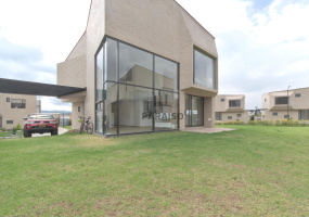4 Bedrooms Bedrooms, ,5 BathroomsBathrooms,Casa,Venta,1040 4 Bedrooms Bedrooms, ,5 BathroomsBathrooms,Casa,Venta,1040