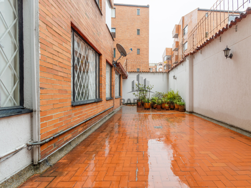 4 Bedrooms Bedrooms, 0 ,3 BathroomsBathrooms,Apartamento,Venta,0,1042