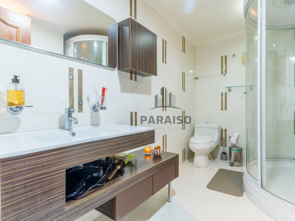 4 Bedrooms Bedrooms, 0 ,3 BathroomsBathrooms,Apartamento,Venta,0,1042