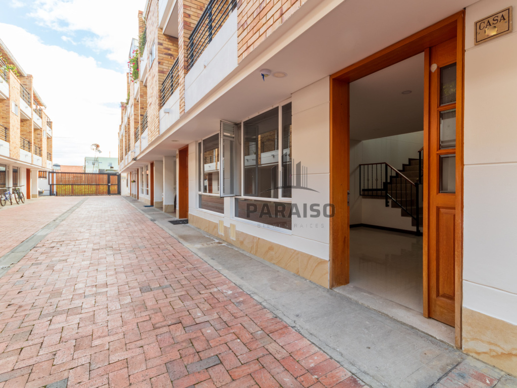 3 Bedrooms Bedrooms, ,4 BathroomsBathrooms,Casa,Arriendo,1046
