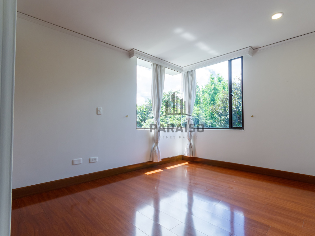 3 Bedrooms Bedrooms, 0 ,1 BathroomBathrooms,Apartamento,Arriendo,0,1049