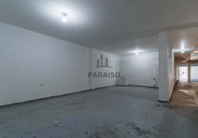0 , 0 ,5 BathroomsBathrooms,Oficina,Venta,0,1054