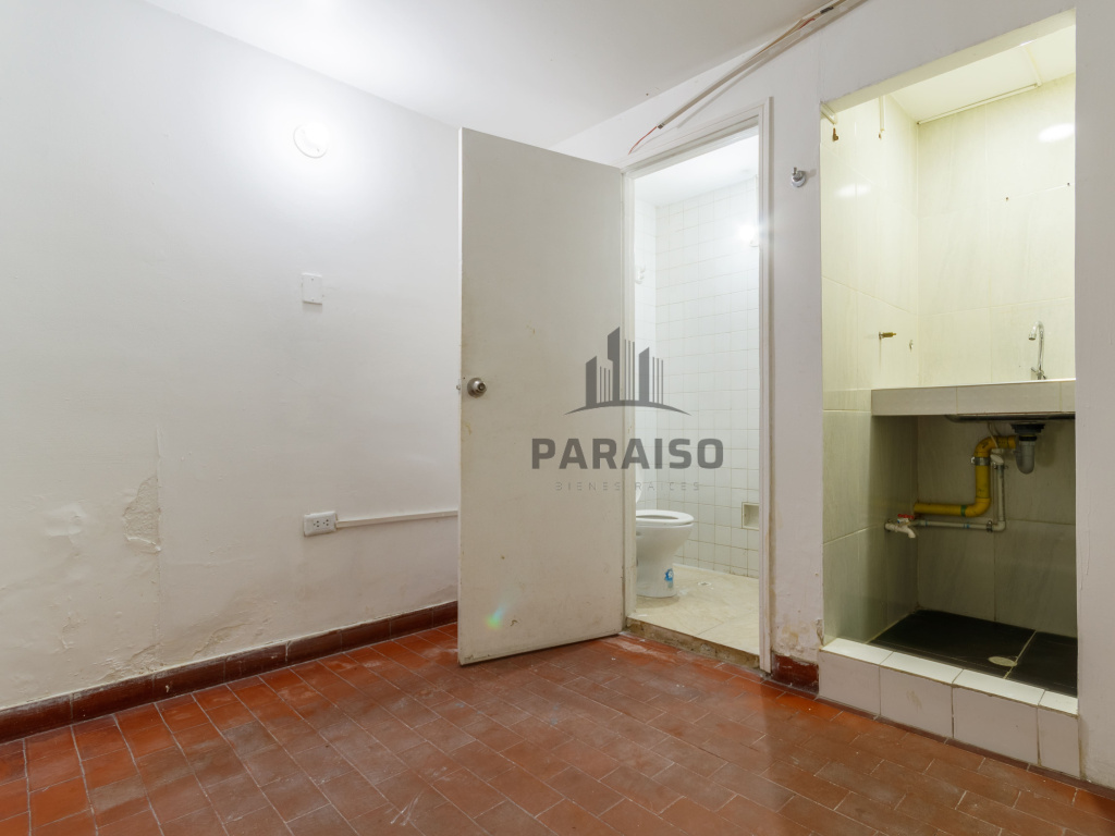 0 , 0 ,5 BathroomsBathrooms,Oficina,Venta,0,1054 0 , 0 ,5 BathroomsBathrooms,Oficina,Venta,0,1054