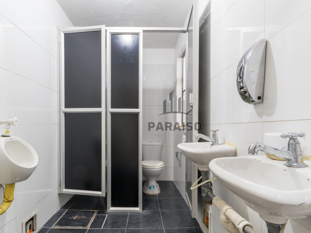 0 , 0 ,5 BathroomsBathrooms,Oficina,Venta,0,1054 0 , 0 ,5 BathroomsBathrooms,Oficina,Venta,0,1054