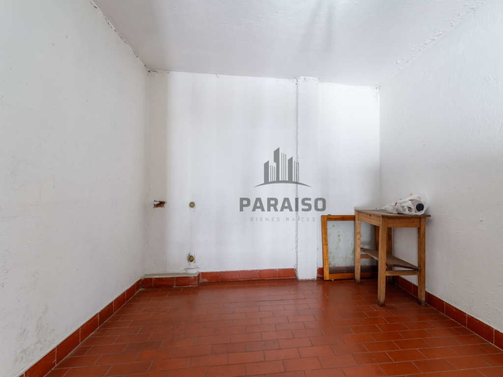 0 , 0 ,5 BathroomsBathrooms,Oficina,Venta,0,1054 0 , 0 ,5 BathroomsBathrooms,Oficina,Venta,0,1054