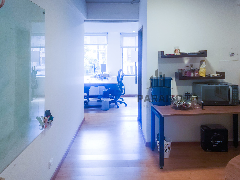 0 , 0 ,1 BathroomBathrooms,Oficina,Arriendo,0,1057