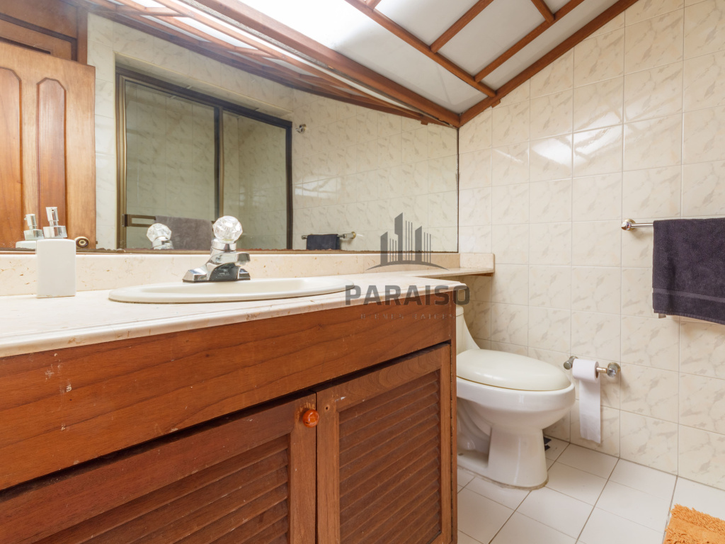 4 Bedrooms Bedrooms, 0 ,5 BathroomsBathrooms,Apartamento,Venta,0,1063