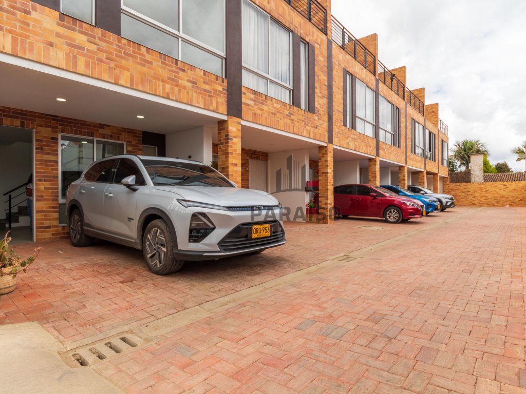 4 Bedrooms Bedrooms, 0 ,4 BathroomsBathrooms,Casa,Venta,0,1070